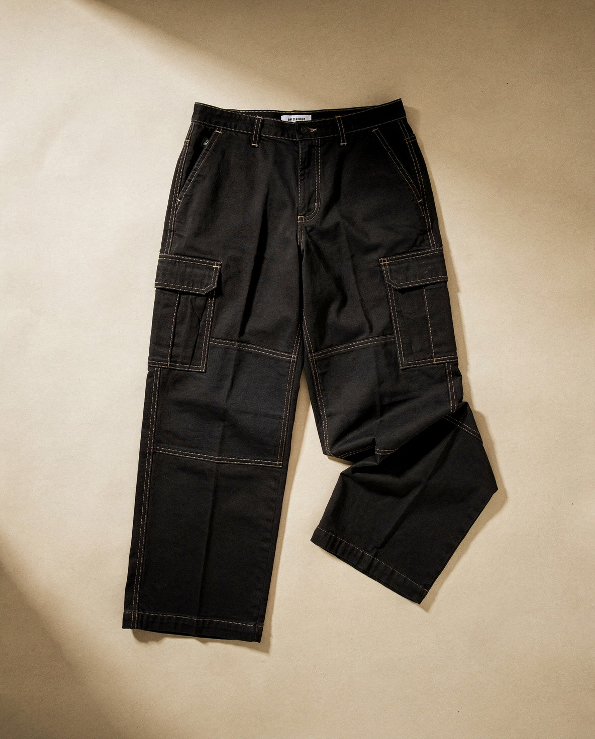 Wide Cargo · ink · flat