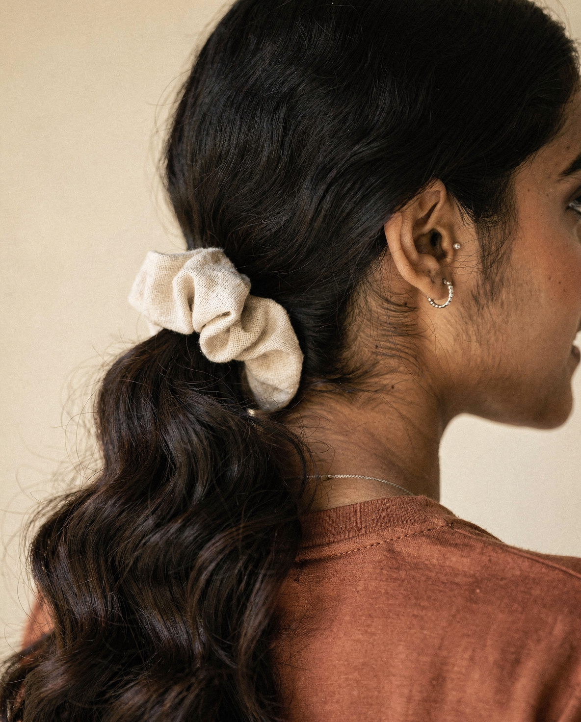 Linen Scrunchie · lifestyle alt