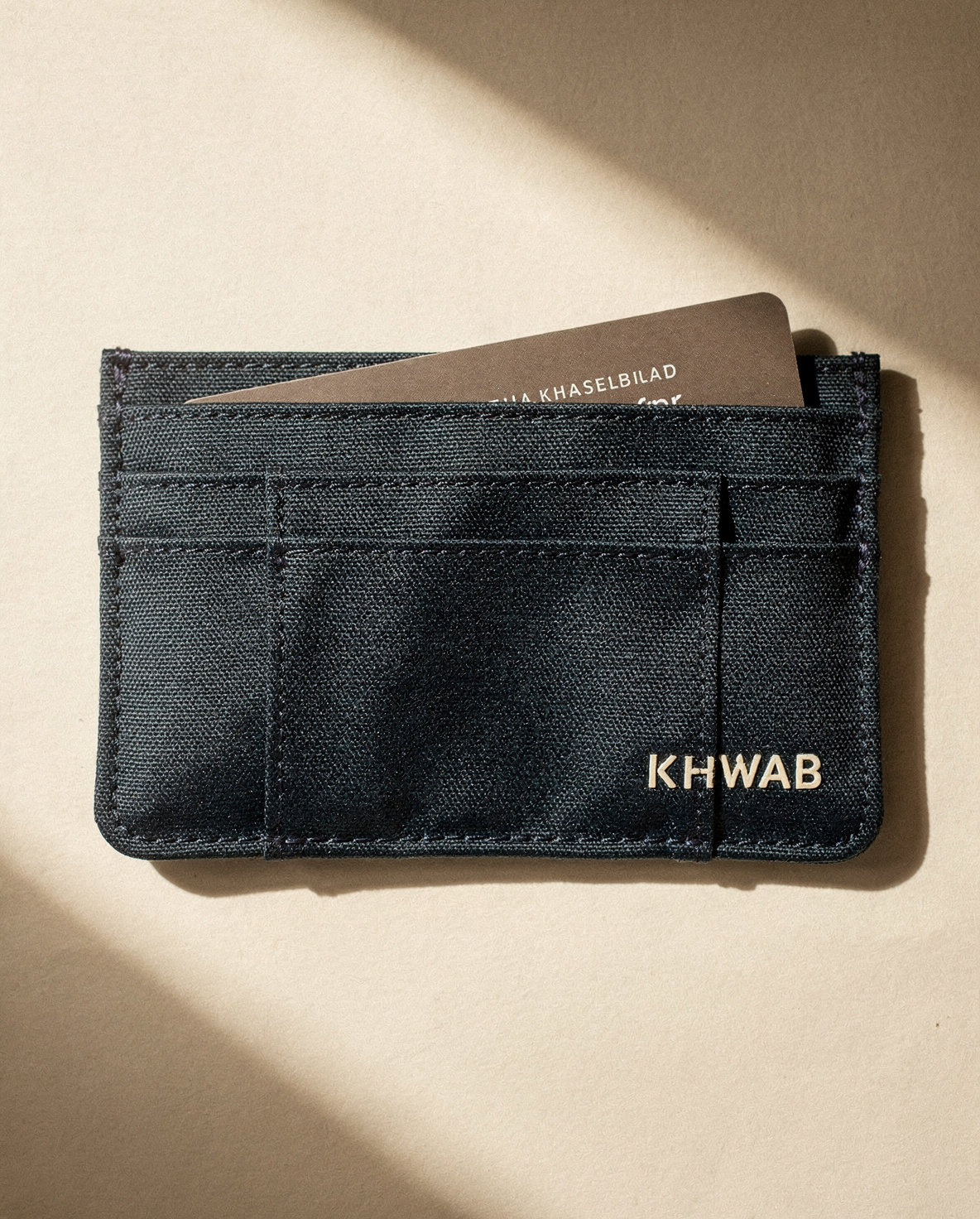 Card Holder · alt